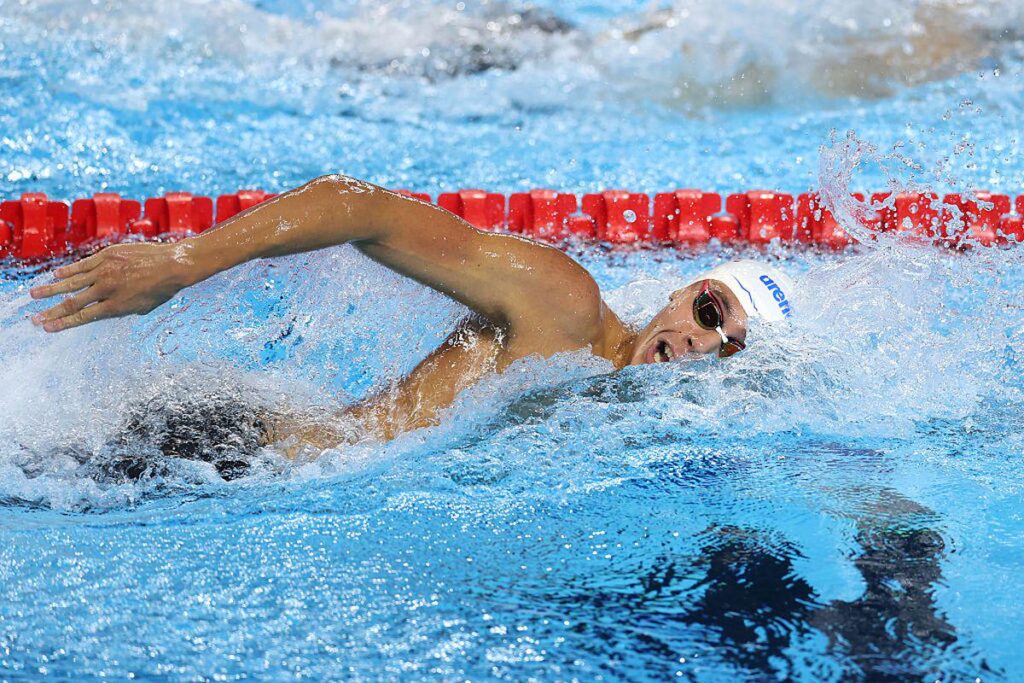 Perfektes Debüt in Singapur! David Popovici, das sich mit dem ersten Mal im Halbfinale bei 200 m Free + Pan Zhaline qualifiziert hat Perfektes Debüt in Singapur! David Popovici, das sich mit dem ersten Mal im Halbfinale bei 200 m Free + Pan Zhaline qualifiziert hat