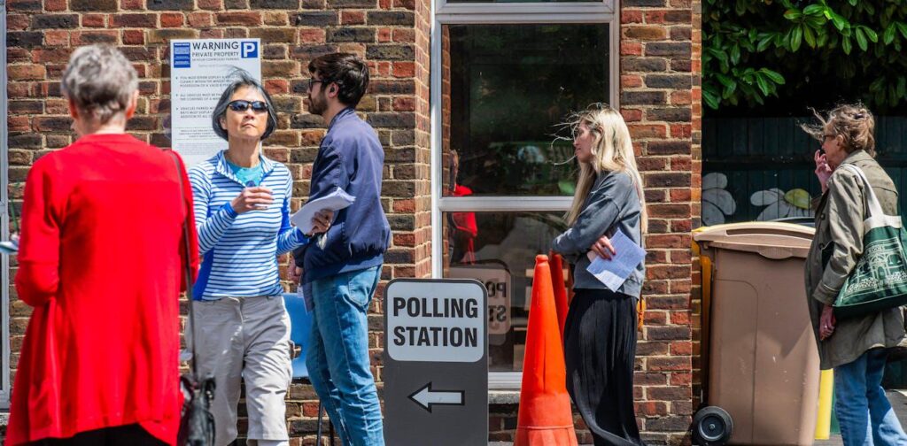 Niedrige Wahlbeteiligung und ein unlauteres Wahlsystem: Wahlen in Großbritannien in der unteren Hälfte der Länder in Europa rangierten auf die untere Hälfte Niedrige Wahlbeteiligung und ein unlauteres Wahlsystem: Wahlen in Großbritannien in der unteren Hälfte der Länder in Europa rangierten auf die untere Hälfte
