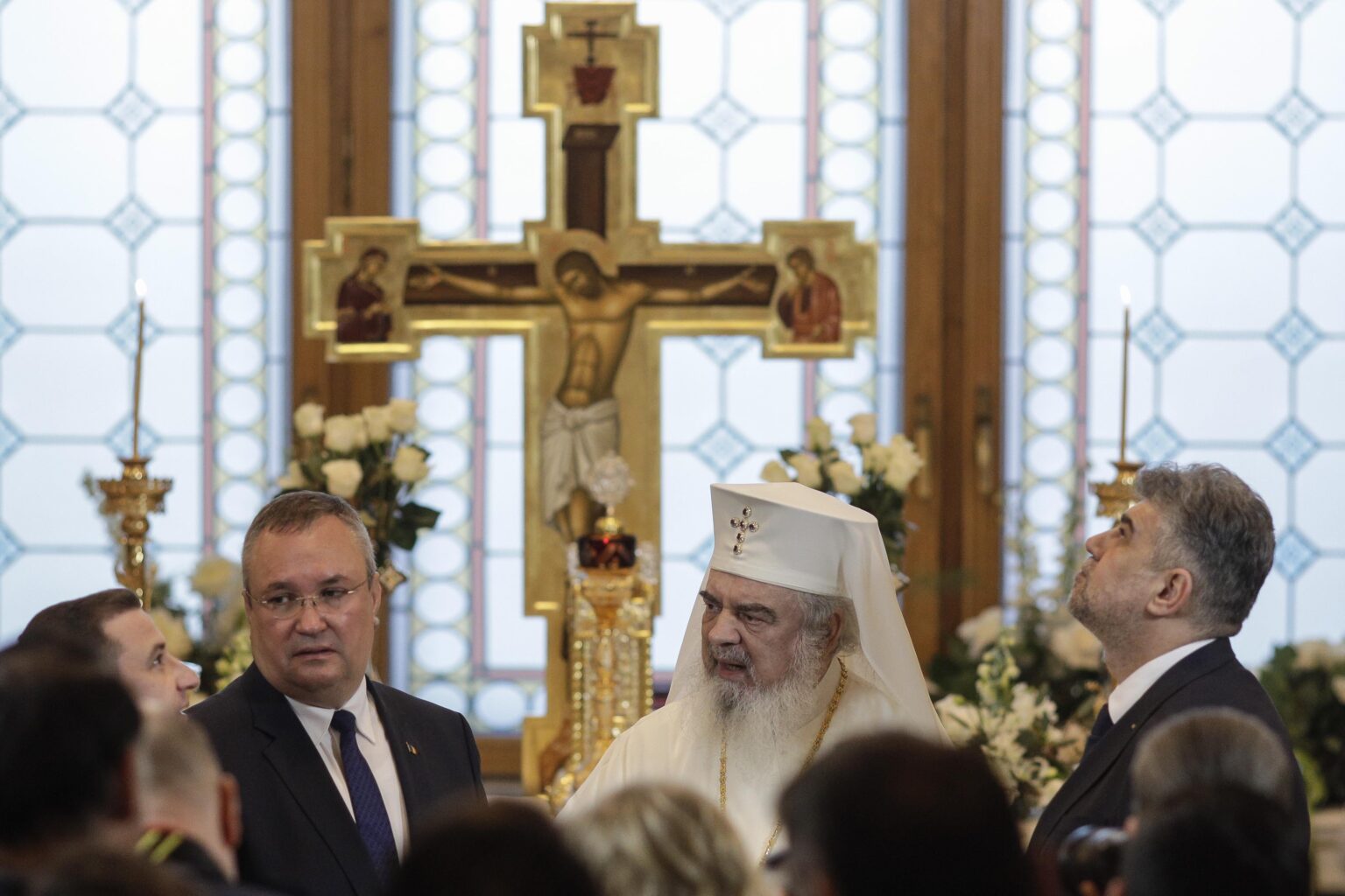 Die rumänische orthodoxe Kirche kauft im Ausland Immobilien. Die Regierung zahlt mit dem Rücksichtslosen des öffentlichen Finanzministeriums.