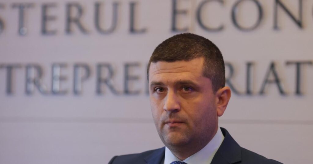 Radu Miruță beschuldigt ihn Druck: „Mir wurde gesagt, dass es nicht gut ist, einige Gewohnheiten im rumänischen Staat zu stören.“ Radu Miruță beschuldigt ihn Druck: "Mir wurde gesagt, dass es nicht gut ist, einige Gewohnheiten im rumänischen Staat zu stören."