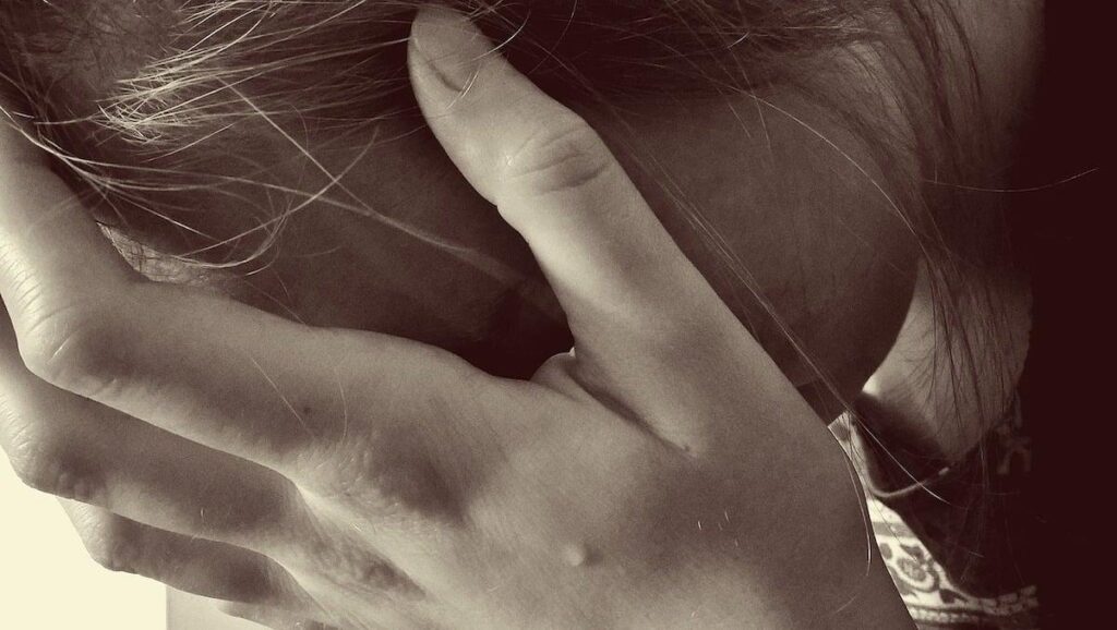 Zwei Indianer werden wegen sexueller Übergriffe auf einen 16 -jährigen Minderjährigen in Hunedoara beschuldigt