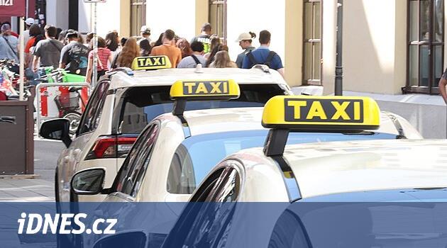 Das Verbrechen in Deutschland wächst. Städte stellen Taxis ausschließlich für Frauen ein
