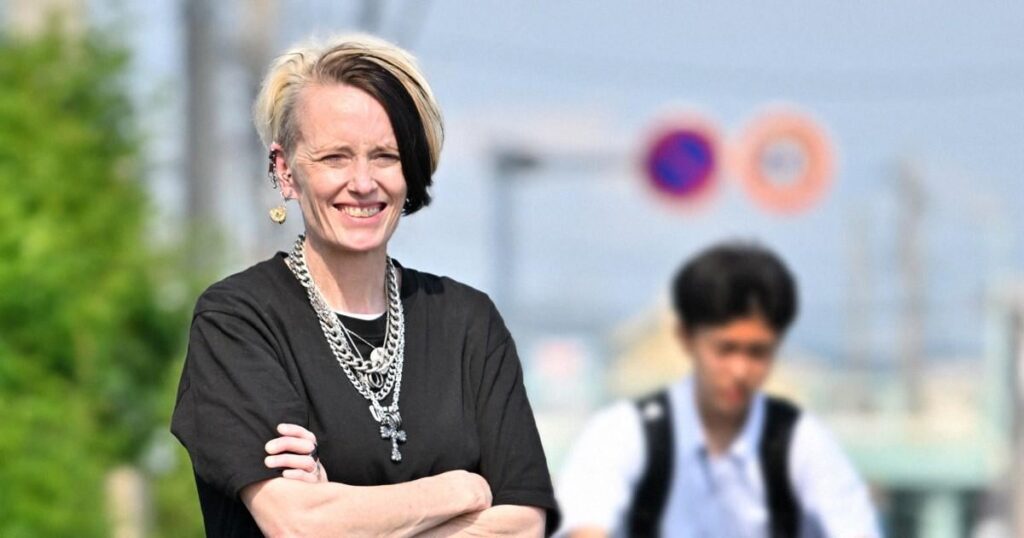 Der eingebürgerte Sprachwissenschaftler in Japan beklagt den jüngsten politischen Trend, Ausländer die Schuld zu geben