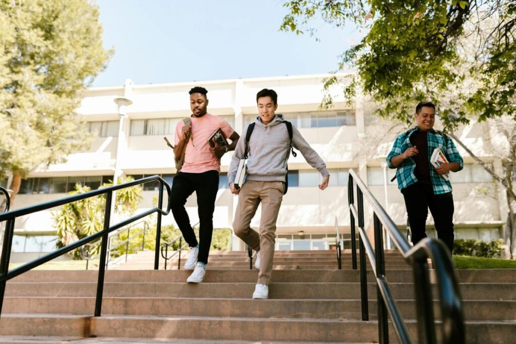Große Veränderungen vor dem Erasmus -Programm: "Junge Menschen verlieren die Möglichkeit, teilzunehmen, zu entscheiden, zu schaffen und zu verändern"