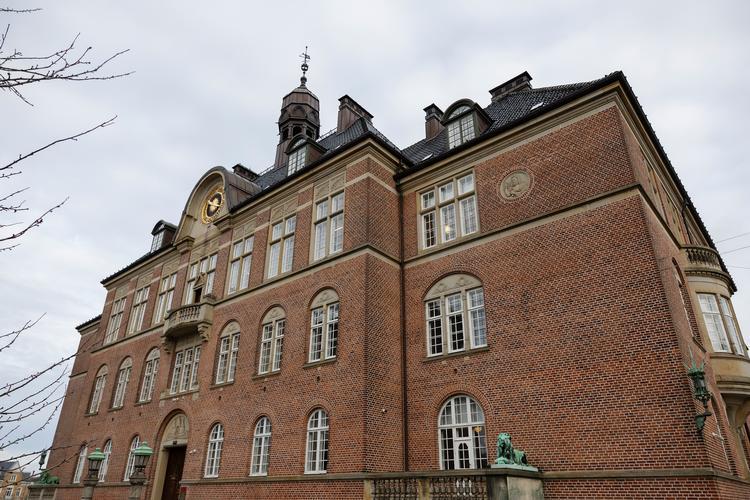 Koranische Lesung und Ketten: Die 24-jährige Frau verliert den Gerichtsverfahren gegen die Nachstellungsreise
