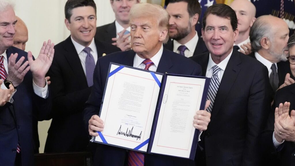 Trump unterschreibt neue Stablecoin -Vorschriften in Rechts