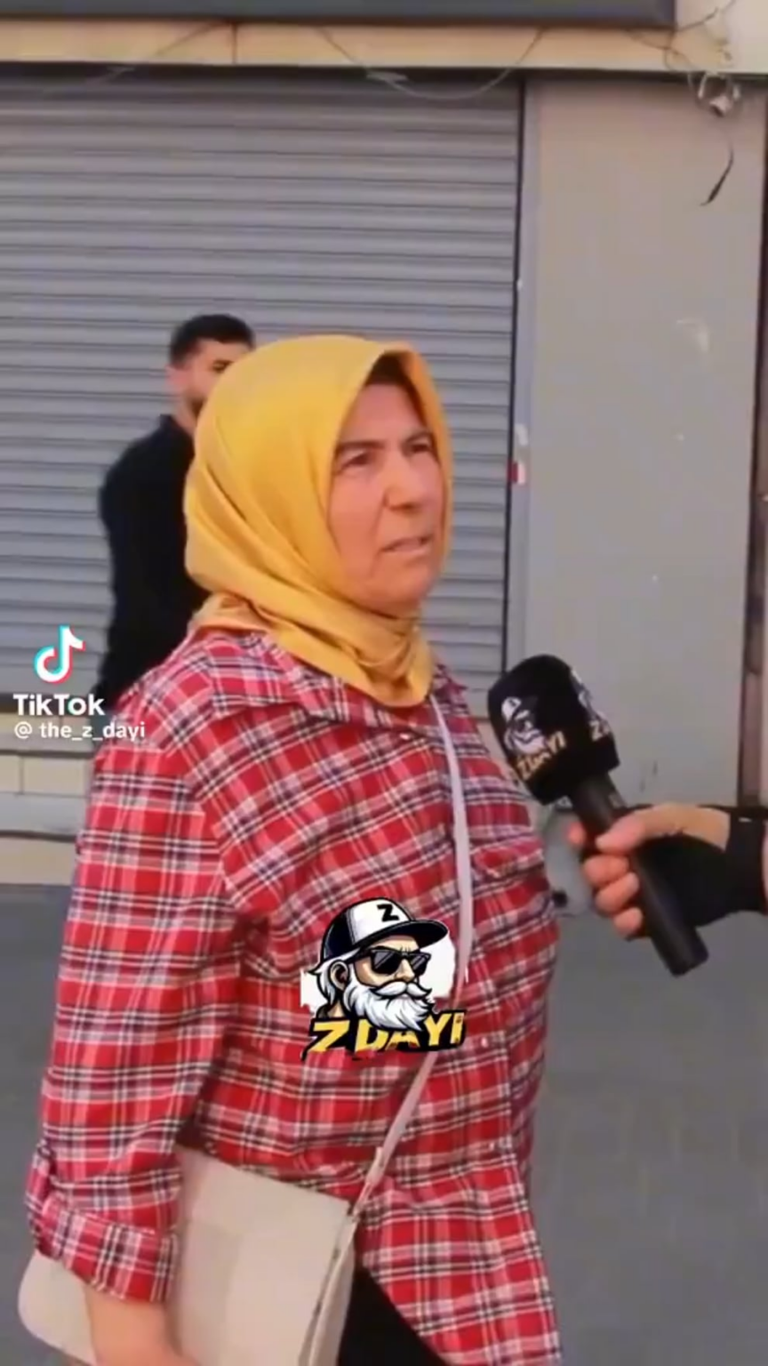 Straßeninterview mit einem AKP: "Sie können Ihren Bauch auch mit Käse und Brot füttern. Solange Sie sich um den Boden kümmern. Ozgur Ozel wird in Silivri zubereitet.