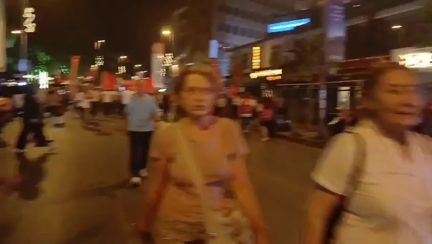 Die Rallye der Sancaktepe, nachdem die Bürger die Straße durch Gehen geschlossen hatten.