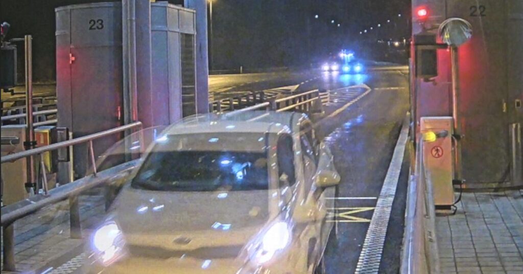 Hier läuft Kokain -betroffener dänischer Mann durch die Booms an der Øresund Bridge