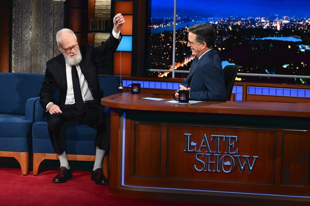 "Die späte Show mit Stephen Colbert" endet nächstes Jahr mit CBS, die sich in der Nacht in den Ruhestand befindet