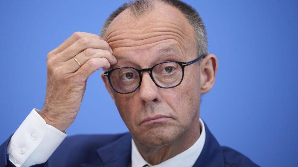 Wir konnten es nicht tun. Merz korrigierte Merkels Aussage nach zehn Jahren