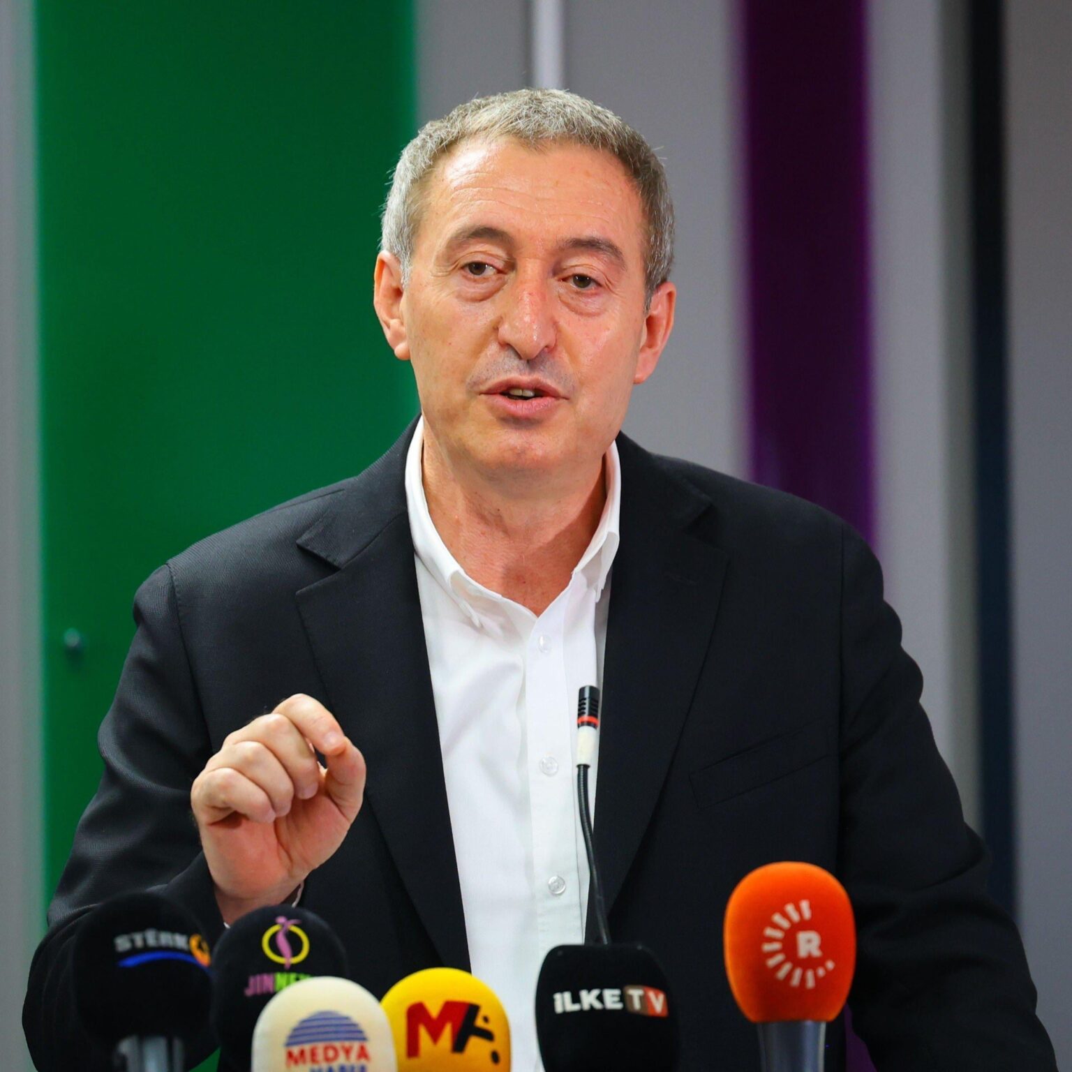 DEM Party Co -Chairman Tuncer Bakırhan: Heute ist die erste Partei von Türkiye die republikanische Volkspartei.