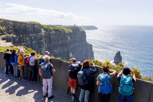 Irland muss seinen Tourismusmarkt "diversifizieren", um die Besucherzahlen zu treffen, sagt Tourismuschef
