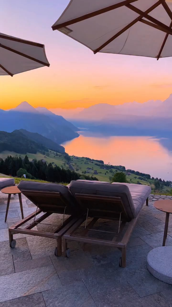 Diese Aussicht von Villa Hongg ist reines Schweizer Bergmagie.