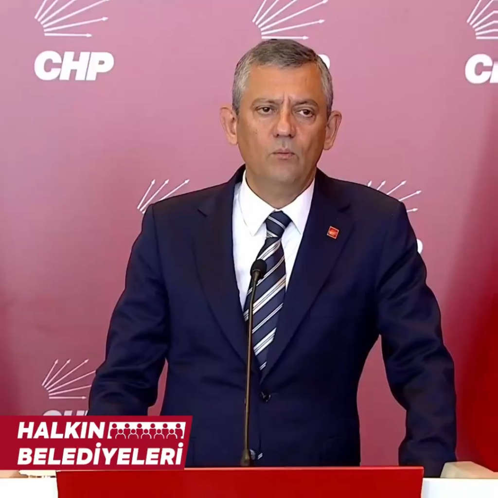 Özgür Özel: „Dieses Land hat vor 100 Jahren entschieden und dieses Land wird vom republikanischen System regiert.“
