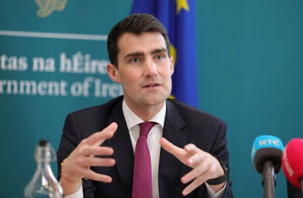Regierungsplanung für Investitionen in Höhe von 200 Mrd. EUR in die Investitionsausgaben im nächsten Jahrzehnt