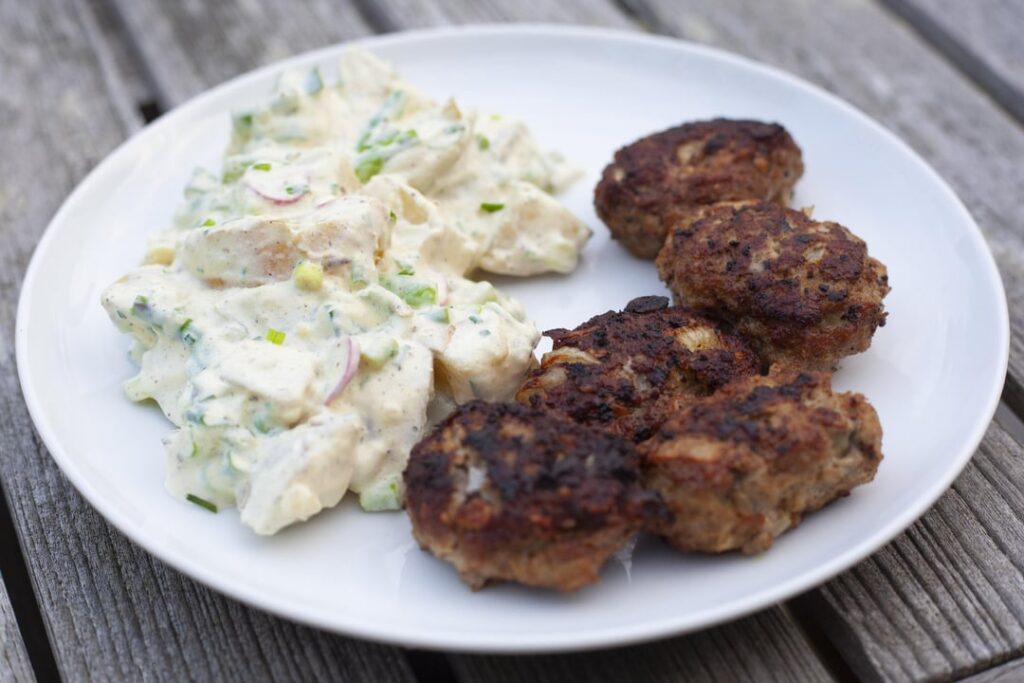 All diese Gespräche über Fleischbällchen machten mich hungrig – Rezept und Details in der Beschreibung. Willkommen! All diese Gespräche über Fleischbällchen machten mich hungrig - Rezept und Details in der Beschreibung. Willkommen!