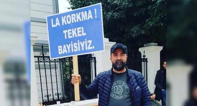 Özgür Aybaş, Präsident der Türkiye Tekel -Händlerplattform, die dafür bekannt war, die Wanderungen zu teilen, die in den sozialen Medien zu Getränken und Zigaretten kommen, wurde nachts festgenommen.