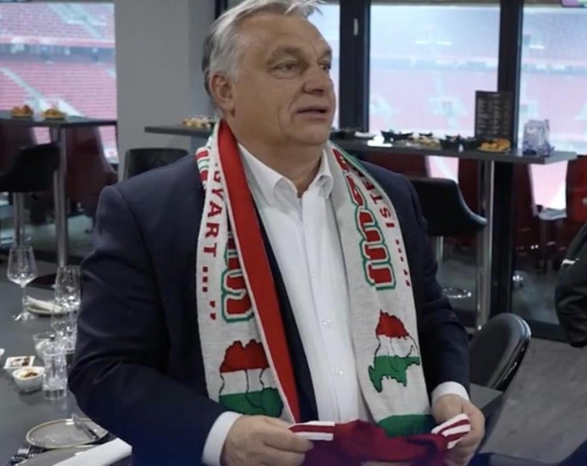 Warum sind so "souveränist", die Orban schätzen, die gleiche Orban, die oft mit den Symbolen des großen Ungarns gezeigt hat?