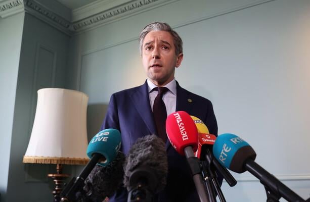 Simon Harris sagt