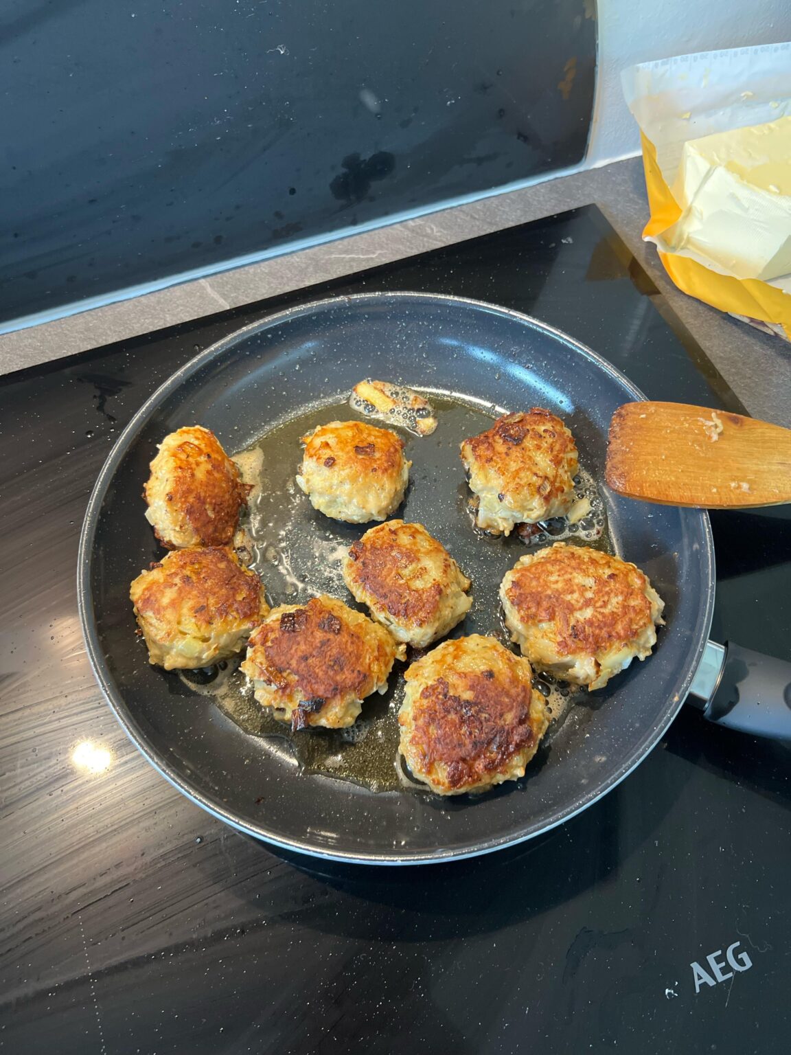 Was ist die richtige Farbbratenkruste auf Fleischbällchen?