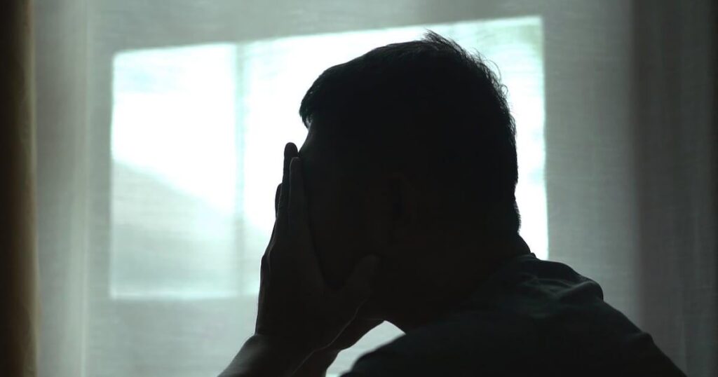 „Er sagte immer wieder: Was habe ich falsch gemacht? Warum ich? ‚ Ein indischer Mann wird auf einer irischen Straße zurückgezogen und blutig „Er sagte immer wieder: Was habe ich falsch gemacht? Warum ich? ' Ein indischer Mann wird auf einer irischen Straße zurückgezogen und blutig