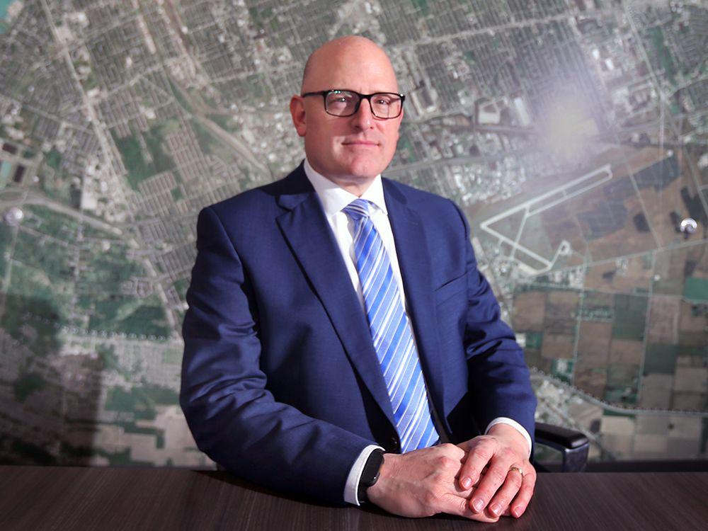 "Sie waren nur eine Hölle": Bürgermeister kämpfte gegen Ottawa über "wirklich verlassenes" Wohnmandat