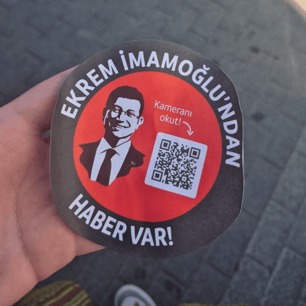 Gibt es jemanden, der die Partitur verabschiedet hat?