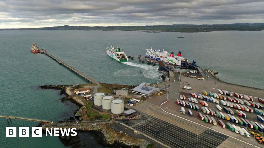 Holyhead Hafen, um nach Sturm Darragh Schaden vollständig wieder zu eröffnen