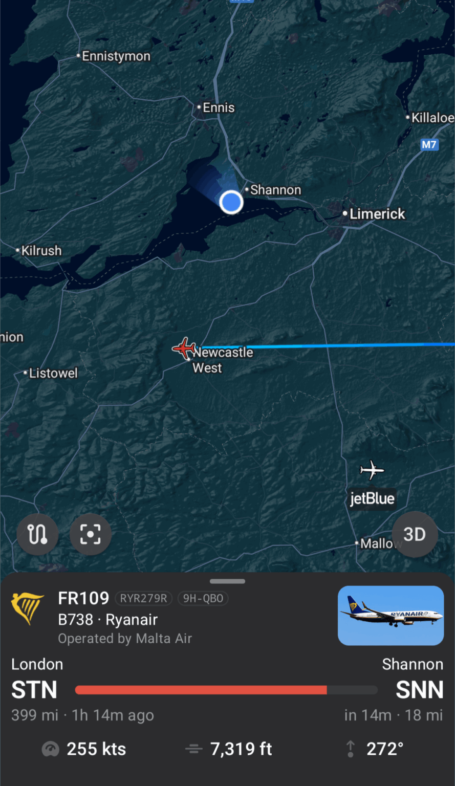 Ryanair kündigte an, dass unser Flugzeug jetzt einsteigen. Das eingehende Flugzeug liegt bei 7.319 Fuß