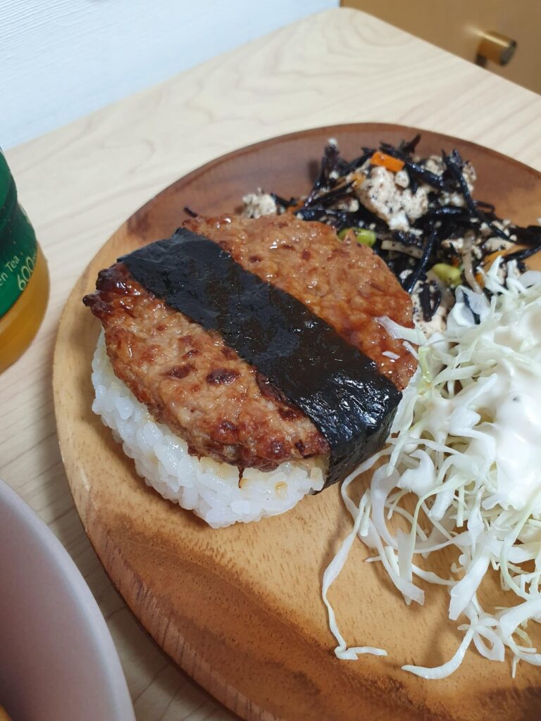 Obwohl ich in Japan lebe, kann ich mir immer noch Fleischbällchen einfallen lassen?