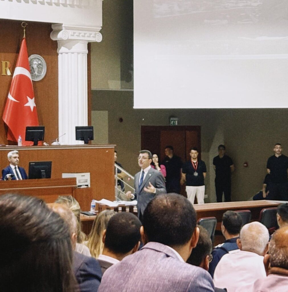 Der heutige ähnliche Gullek -Fallentscheidungsfotos von Imamoglu von den Medien