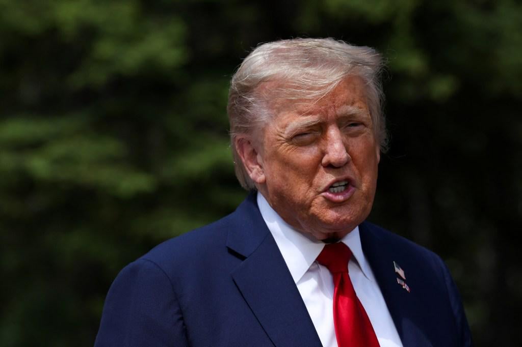 Donald Trump droht Rosie O'Donnells Staatsbürgerschaft zu widerrufen