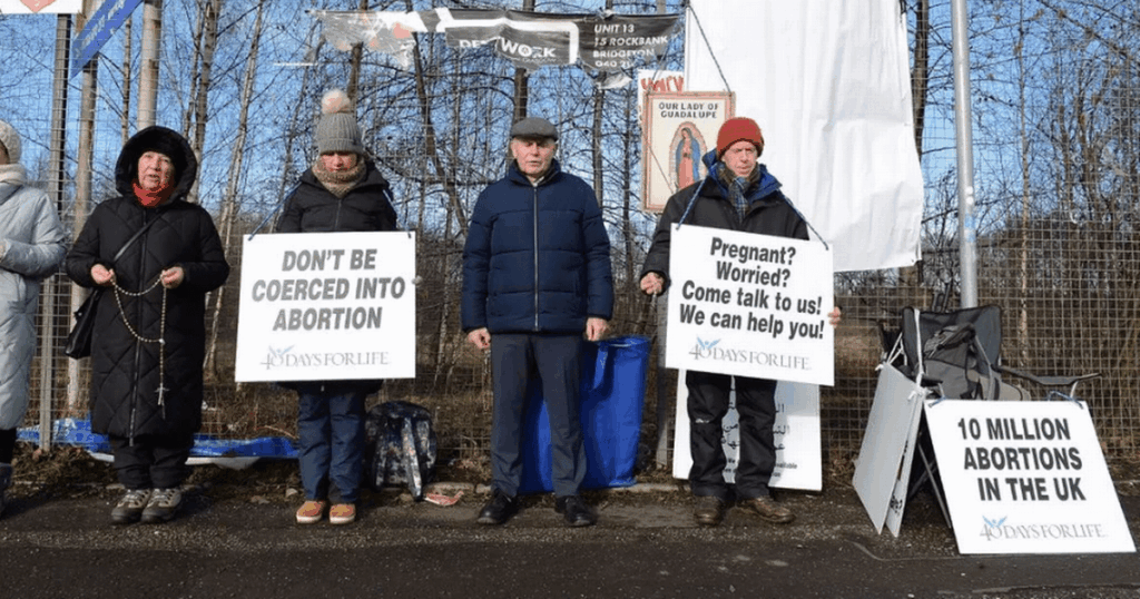 Die in Edinburgh Abtreibungsklinik auf der US -Religionsgruppe frische Runde der Belästigung - trotz der Pufferzonengesetze