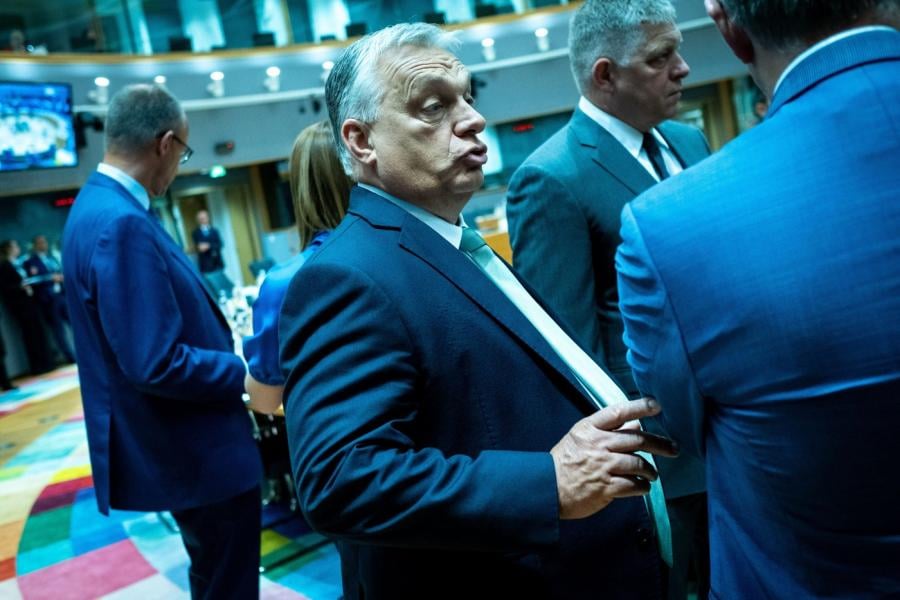 Der kleine Premierminister eines Landes träumt von groß