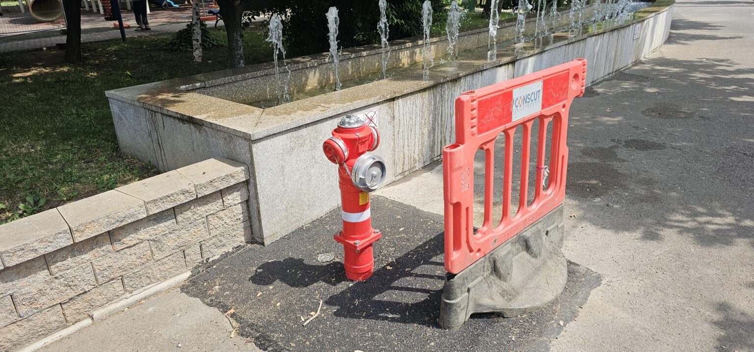Ich weiß nicht, ob Sie es bemerkt haben, aber sie wurden überall durch Bukarest über Hydranten montiert