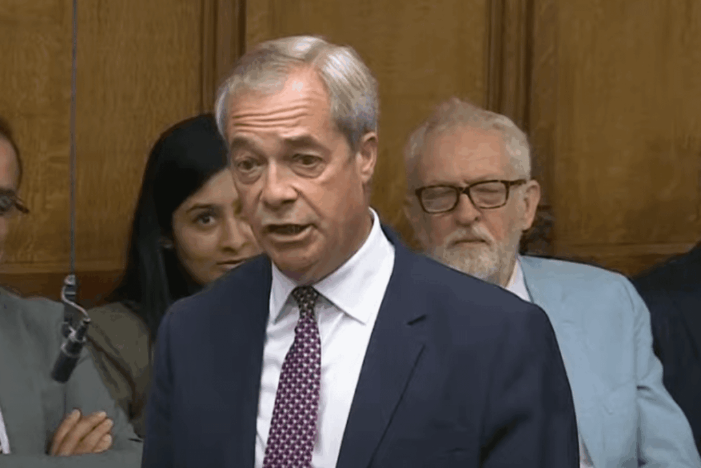 Nigel Farage rief von Abgeordneten während der Fragen des Premierministers nieder