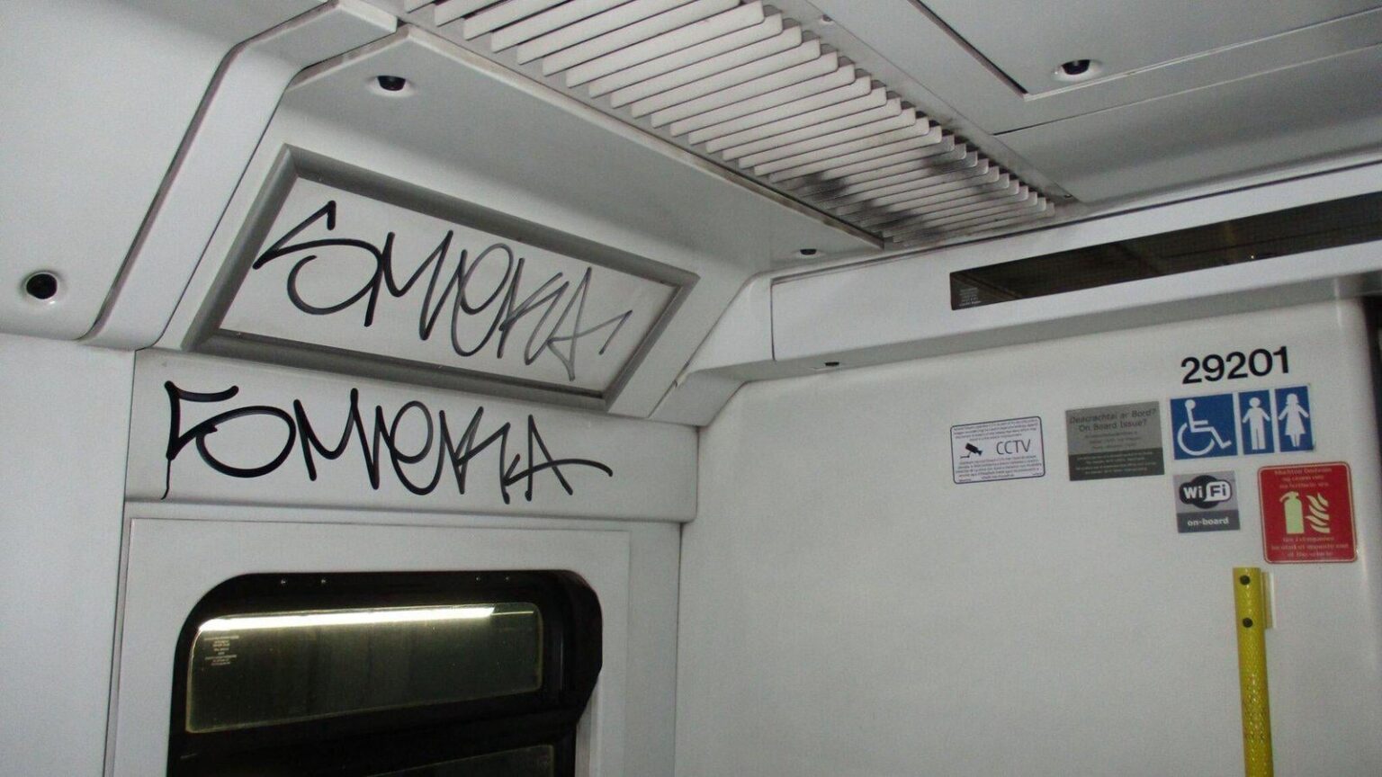 Suspended Haft für Mann, der Zugfahrer angriff, zog Graffiti in Zügen