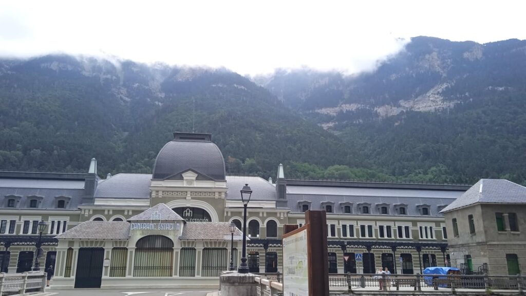 Canfranc, Aragon's Valley (Spanien)