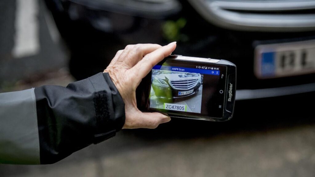 Parkunternehmen "irreführend" über Regeln: Autofahrer können Geld zurückbekommen [Q-Park]