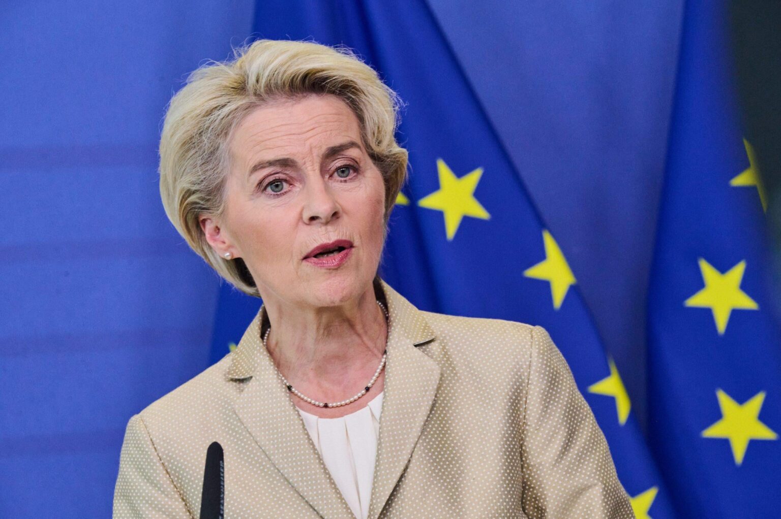 Die Europäische Kommission beschuldigt, hinter dem Zensurbewegung gegen von der Leyen, der von der Abgeordneten Gheorghe Piperea initiiert wird, Moskau ist Die Europäische Kommission beschuldigt, hinter dem Zensurbewegung gegen von der Leyen, der von der Abgeordneten Gheorghe Piperea initiiert wird, Moskau ist