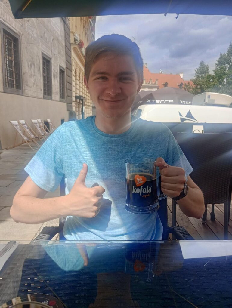 Ich bin in der Nähe von Budejovice im Urlaub. Kofola und Knödel sind gut! Gibt es noch etwas, das wir versuchen sollten?