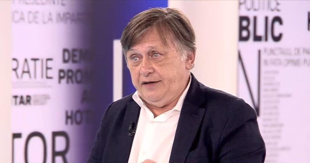 Warum können wir diese beiden müden, Crin Antonescu und Sebastian Burduja nicht loswerden? Ein Kandidat von 3 Parteien und 20%, der, der hauptsächlich mit 7%geträumt hat ...