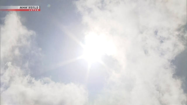 Schwarzes Wetter in Regenstapfen in Westjapan erwartet