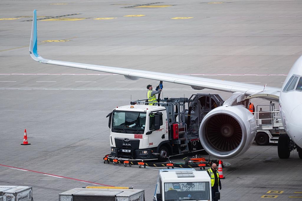 Die EU könnte 1 Billionen Euro verdienen, indem sie die Luftfahrt vollständig besteuert, einschließlich Privatjets