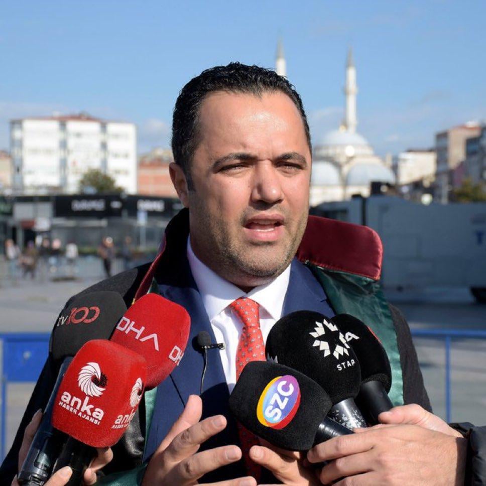 Der Anwalt Rezan Epözdemir wurde heute Morgen aus seinem Haus für den Befehl der Staatsanwaltschaft von Istanbul aus seinem Haus festgenommen, Bestechung, politische militärische Spionage zu geben und Fetö zu helfen.