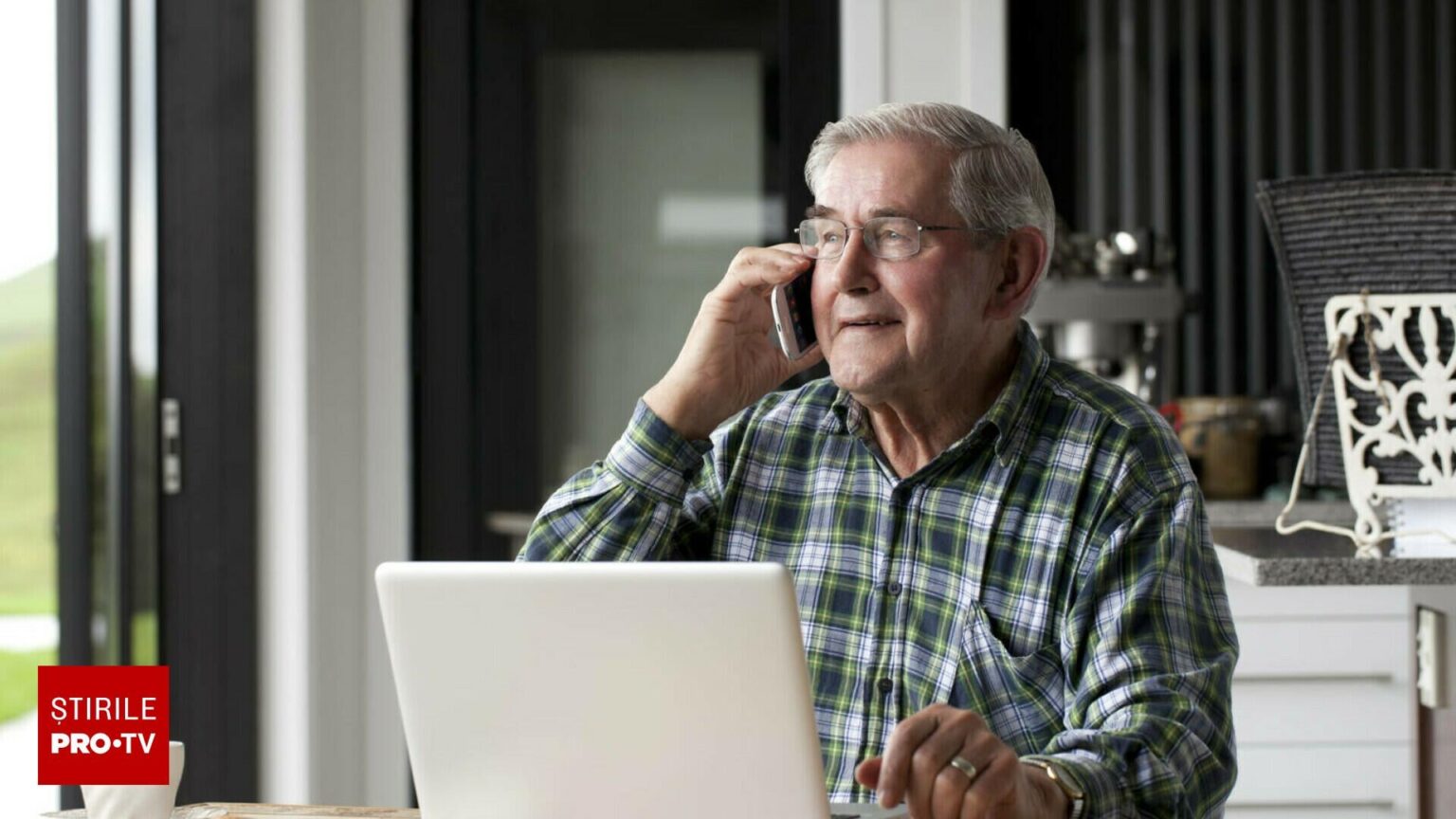 Rumänien am letzten Ort in der EU für digitale Fähigkeiten. Senioren sind bestrebt mehr zu lernen als junge Menschen