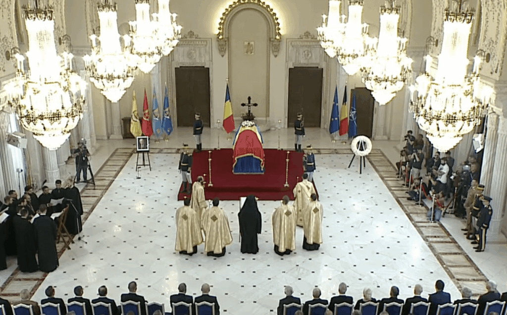 Der Job begann im Katapult von Ion Iliescu. Nicușor Dan fehlt in der Zeremonie