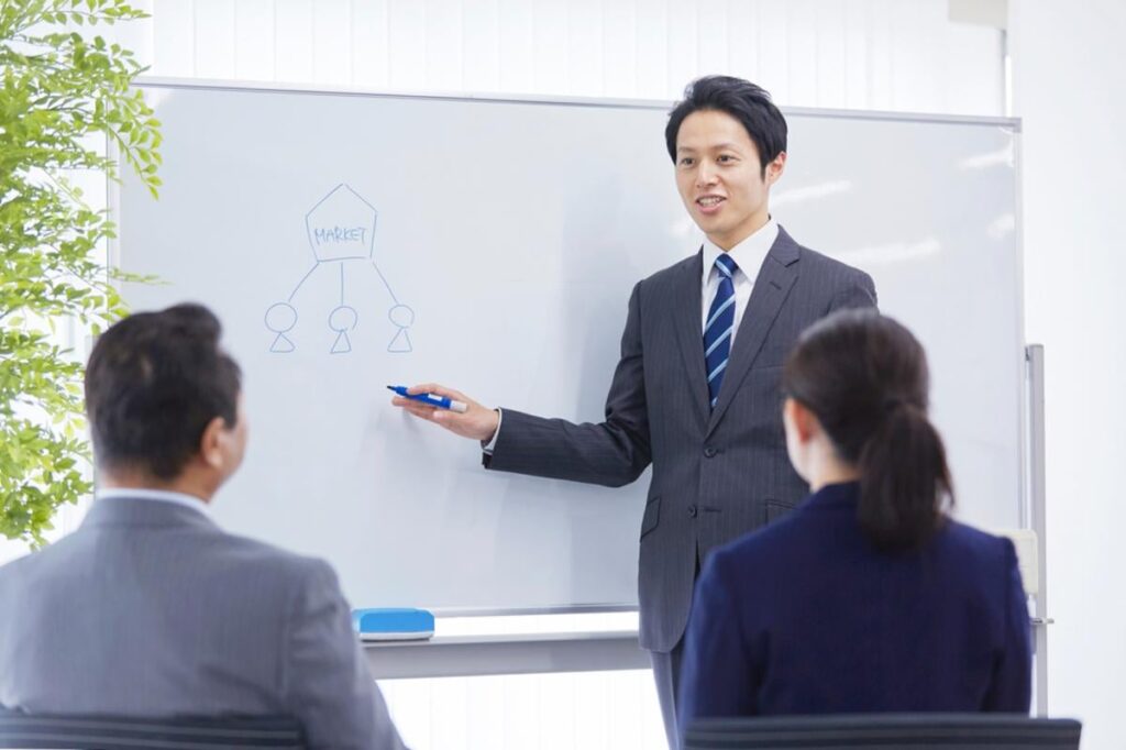 Ich habe gehört, dass das durchschnittliche Jahreseinkommen in Japan 4,6 Millionen Yen beträgt, aber gilt dies nur für städtische Gebiete wie Tokio und Osaka? Wenn Sie in einem ländlichen Gebiet leben, welches Jahreseinkommen wird dann als „durchschnittlich“ angesehen? Ich habe gehört, dass das durchschnittliche Jahreseinkommen in Japan 4,6 Millionen Yen beträgt, aber gilt dies nur für städtische Gebiete wie Tokio und Osaka? Wenn Sie in einem ländlichen Gebiet leben, welches Jahreseinkommen wird dann als "durchschnittlich" angesehen?