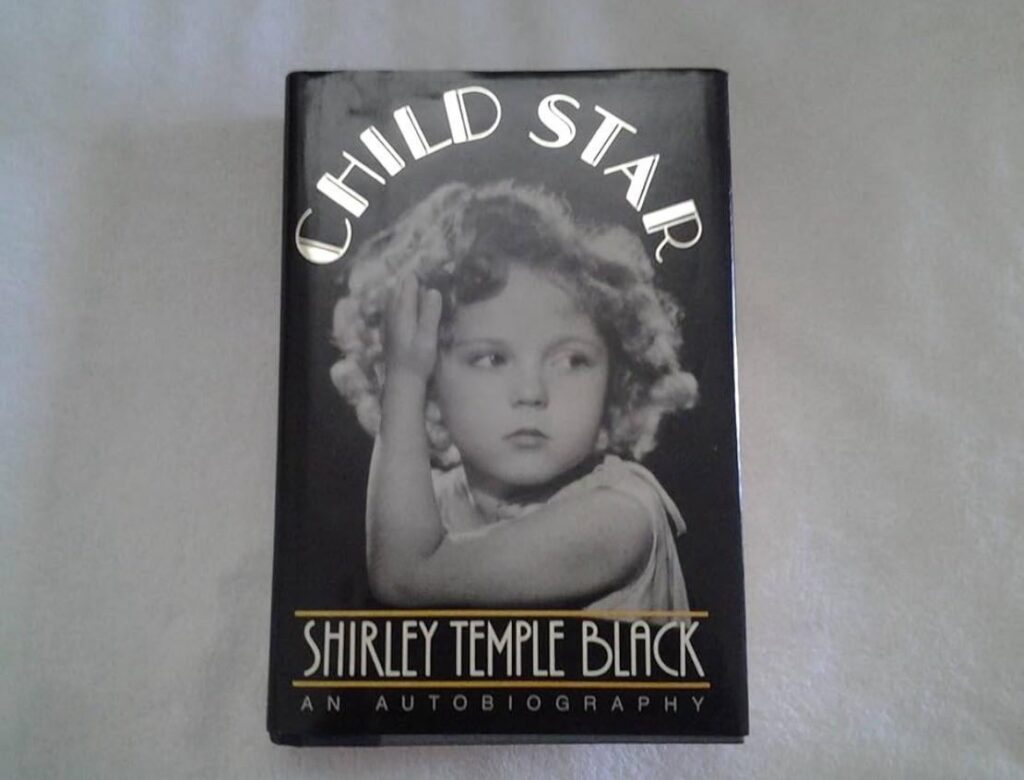 Die unheimliche unzählige Geschichte des Shirley -Tempels – Kinderfilmstar 1930/40er Jahre, sexuell missbraucht, wie in ihrer Autobiographie von 1988 erzählt. Hollywood voller Kindesmissbrauch von Anfang an Die unheimliche unzählige Geschichte des Shirley -Tempels - Kinderfilmstar 1930/40er Jahre, sexuell missbraucht, wie in ihrer Autobiographie von 1988 erzählt. Hollywood voller Kindesmissbrauch von Anfang an